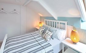 Host & Stay - Cooks Cabin